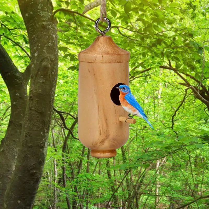 Holzvogelhäuschen für die Naturfreunde